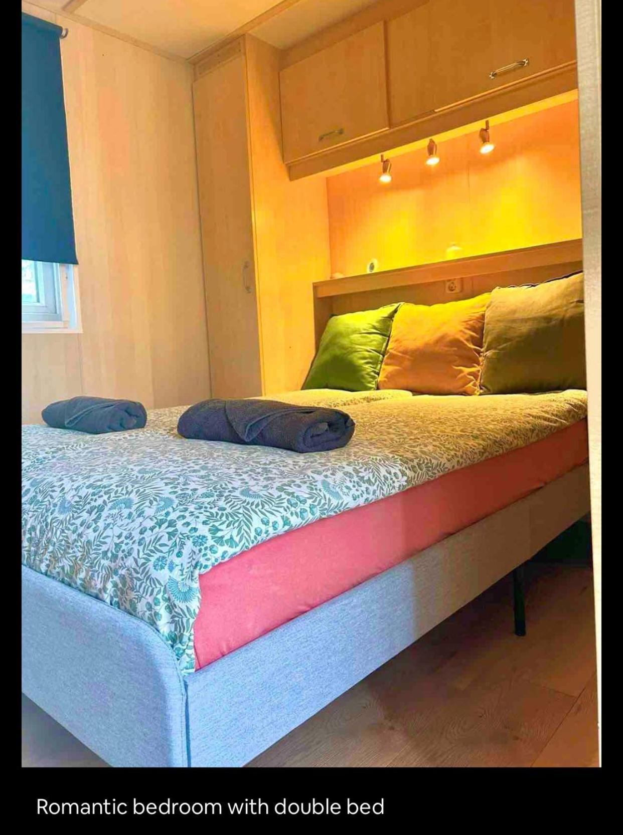 Wellness Bungalow With Jacuzzi &Sauna&Private Garden Near Amsterdam Vijfhuizen Extérieur photo
