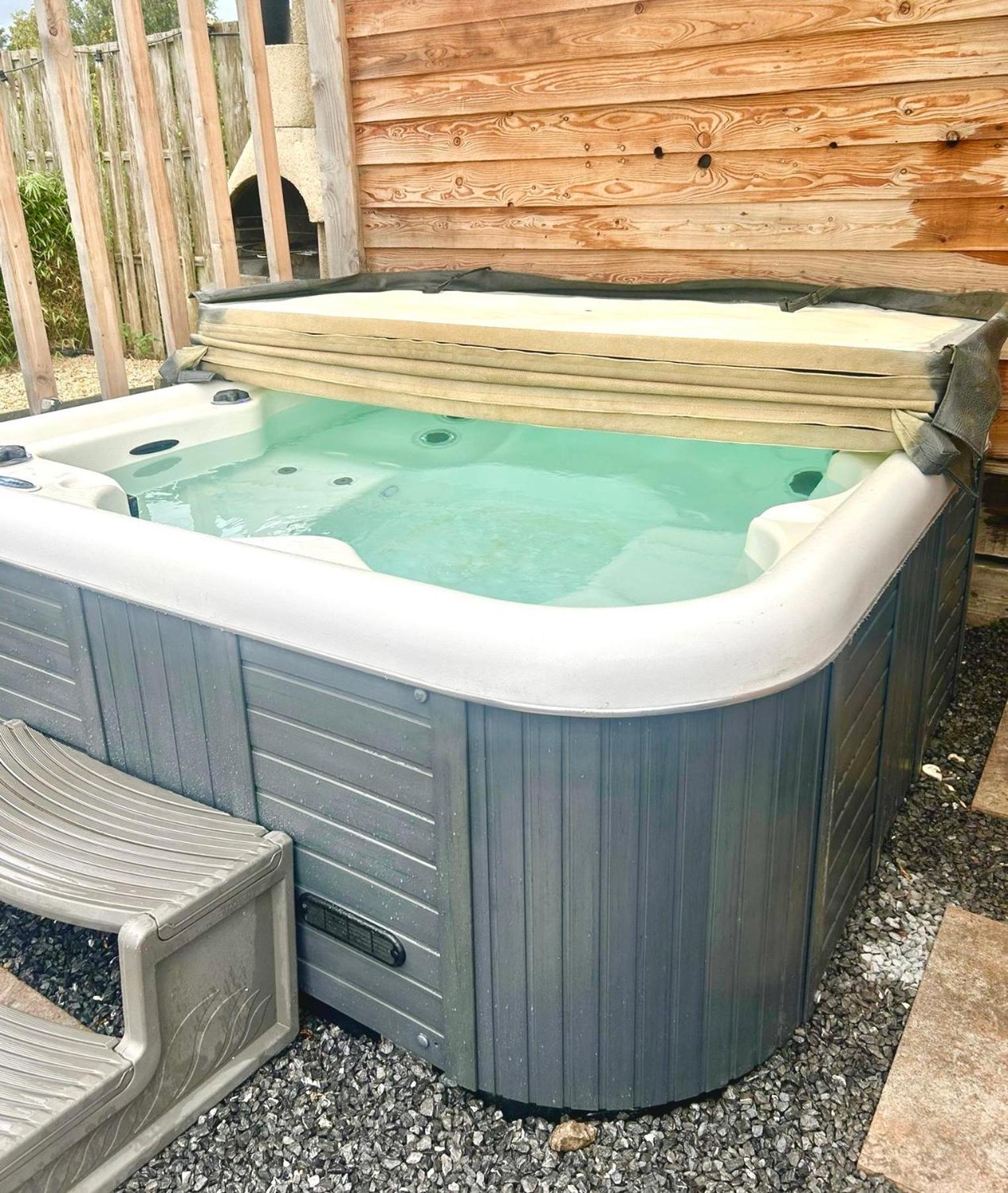 Wellness Bungalow With Jacuzzi &Sauna&Private Garden Near Amsterdam Vijfhuizen Extérieur photo